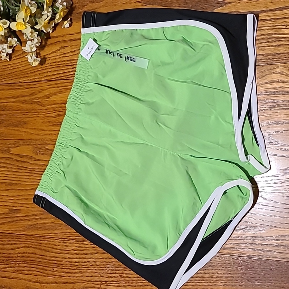 Just Be Free NWT Green Athletic Shorts  - Ladies Large